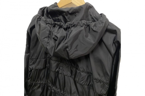 モンクレールのナイロンフーデットジャケット