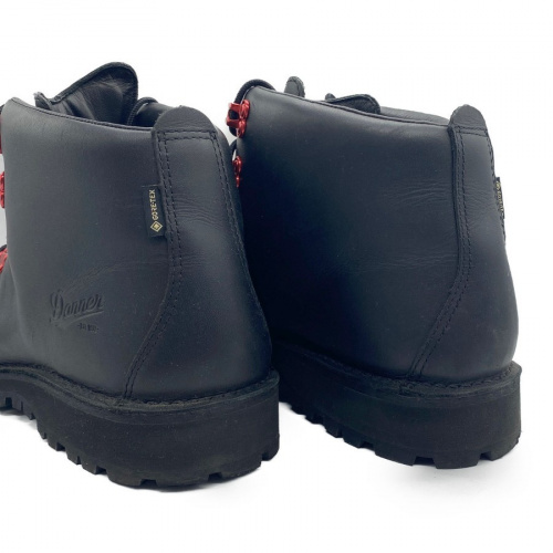 ダナー × スノーピークのトレッキングブーツ