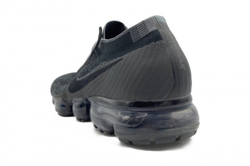 AIR VAPORMAX FKのスニーカー