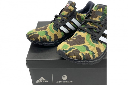 コラボ・別注アイテムのadidas×BAPE