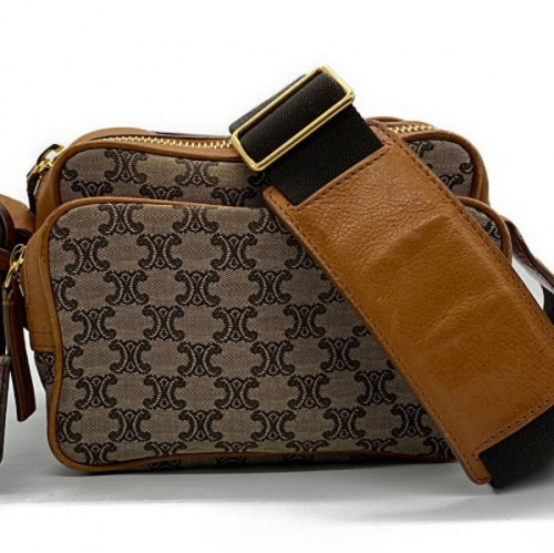 ラグジュアリーブランドのCELINE