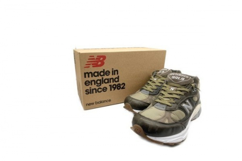 スニーカーのNEW BALANCE