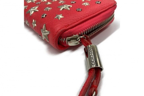 スタースタッズ入りラウンドファスナーウォレットの財布