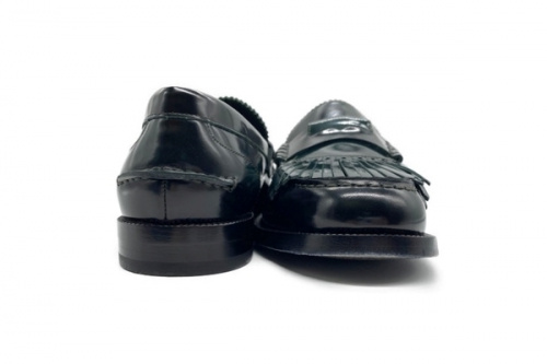 バーバリーロンドンのフリンジローファー