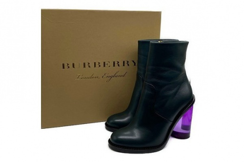 インポートブランドのBURBERRY LONDON