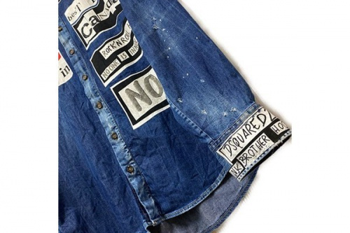 ダメージ加工プリント付きデニムシャツのメンズ