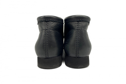 クラークス オリジナルスのゴアテックスワラビーシューズ