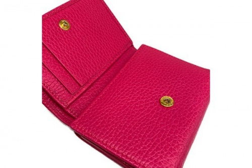 グッチのレザー3つ折り財布