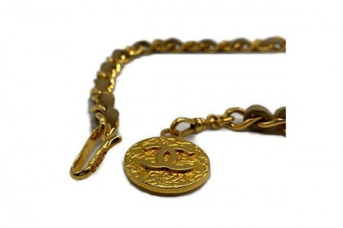 シャネルのココマークレザーチェーンベルト