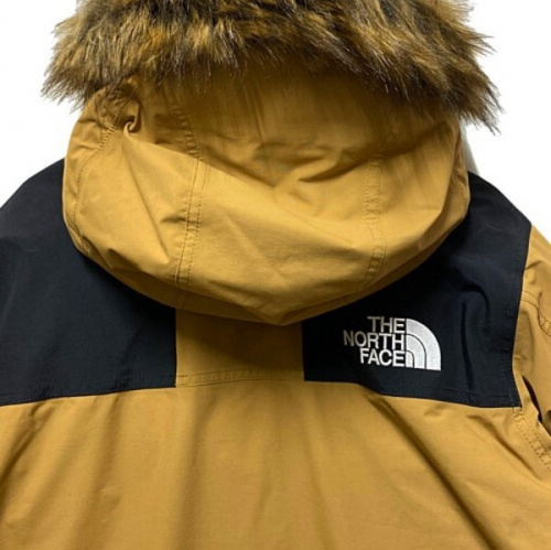 ザノースフェイスのマウンテンダウンコート