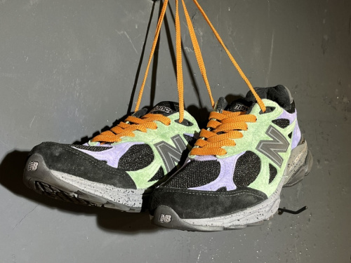 コラボ・別注アイテムのNEW BALANCE×STRAY RATS