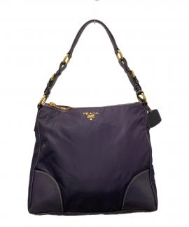 「ラグジュアリーブランドのPRADA 」