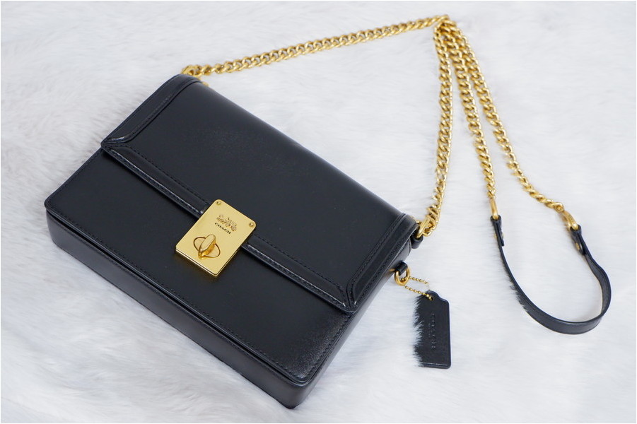 COACH / コーチ 】より Hutton Shoulder / ハットンショルダーバッグ 