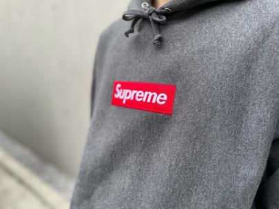 「ストリートブランドのSUPREME 」