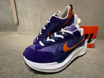 「スニーカーのSacai x Nike 」