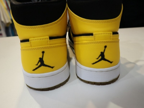 AIR JOURDAN 1　MIDの中古