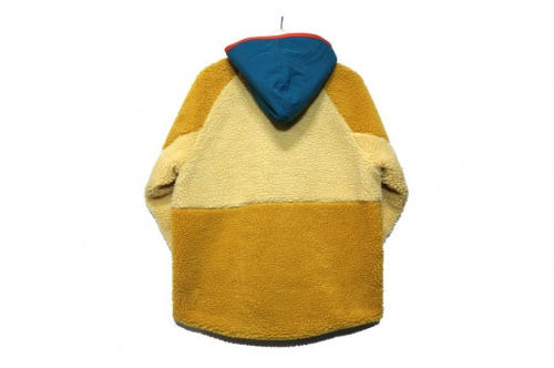 ナイキのウィンターSHERPA