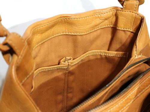 ゴートヌメファスナー付き手提げバッグのトレファクスタイル江古田店