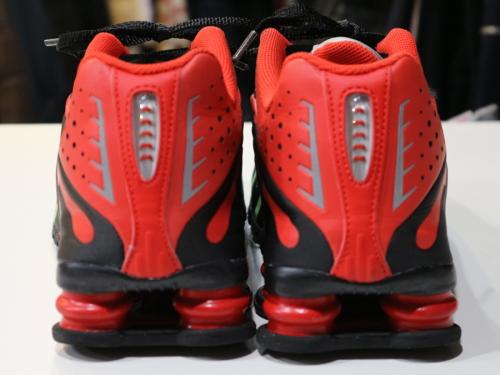 スニーカーのメンズ