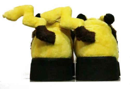 Glambのコラボスニーカー