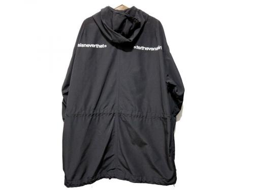 ディスイズネバーザットのフーデッドコート