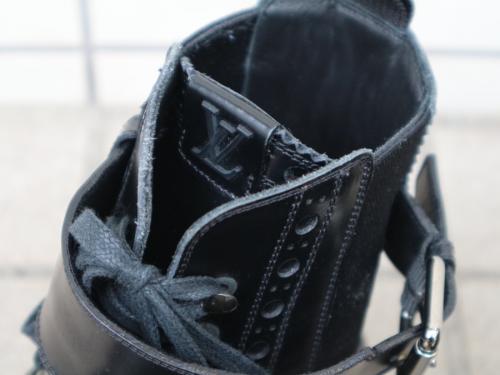 LVロゴサイドゴアストラップメダリオンブーツのトレファクスタイル江古田店