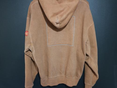 シーイーキャブエンプトのパーカー