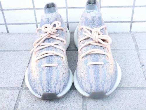 アディダスのYeezy Boost 380 Mist