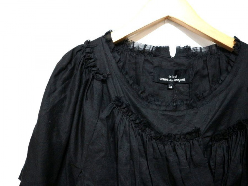 ドメスティックブランドのtricot COMME des GARCONS