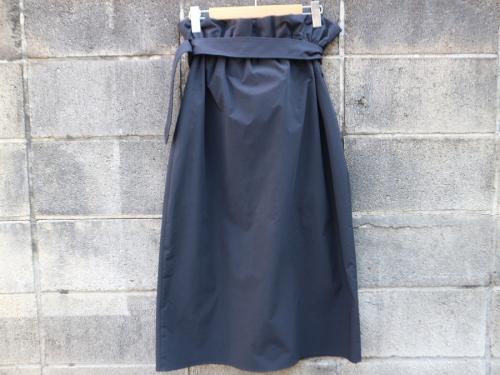 ザ リラクスのMIDDLE BELTED SKIRT