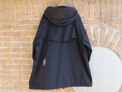 フレームワークのC/PEフードミドルブルゾン