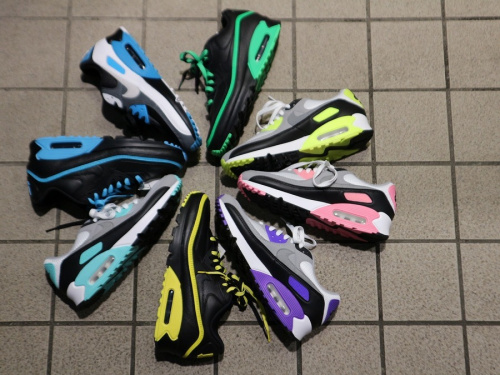 スニーカーのNIKE