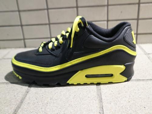 ナイキのAIR MAX90