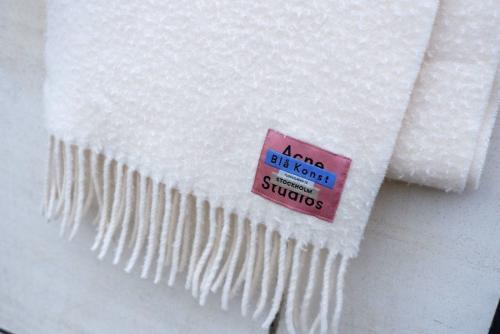 acne studiosのアクネストゥディオズ