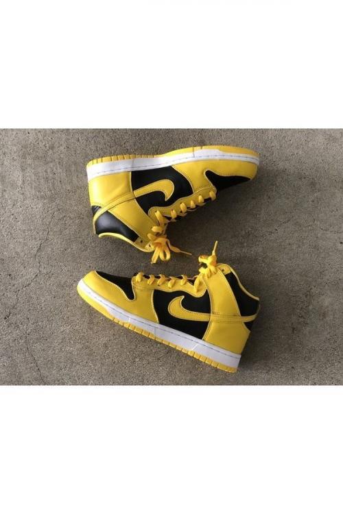 シューズ・バッグのスニーカー