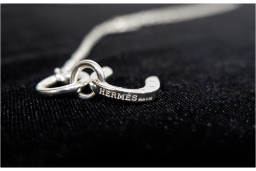 エルメスのアミュレット ネックレス