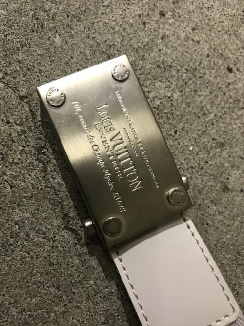 LOUIS VUITTON 　のルイ ヴィトン　