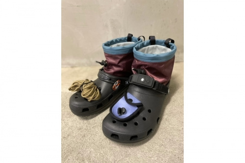 アウトドアブランドのGreenhouse×Crocs