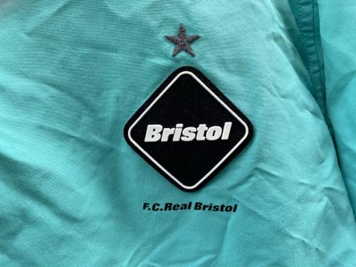 NYRON HOODED BLOUSON ナイロンフーデッドブルゾンのメンズ　サッカー　フットサル