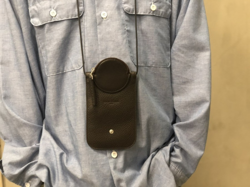 ラグジュアリーブランドのMaison Margiela PARIS