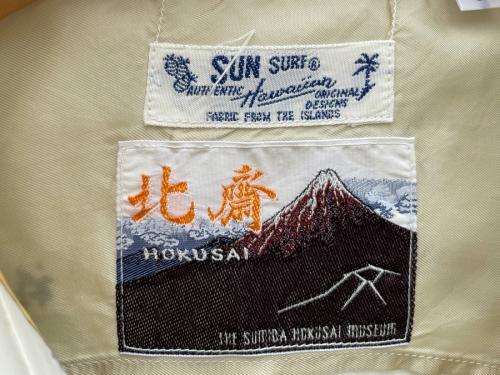 北斎シャツのレディース