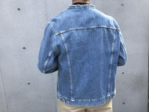 アクネストゥディオズのノーカラーデニムジャケット
