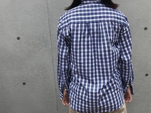 セグレタ バイエ エマニュエル シュビリのアニメーション刺繍シャツ