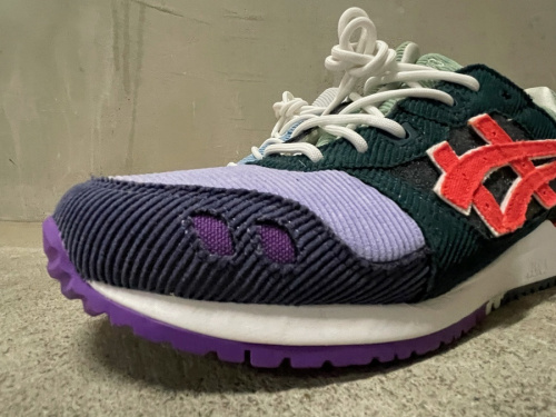 ストリートブランドのasics × atmos × SEAN WOTHERSPOON