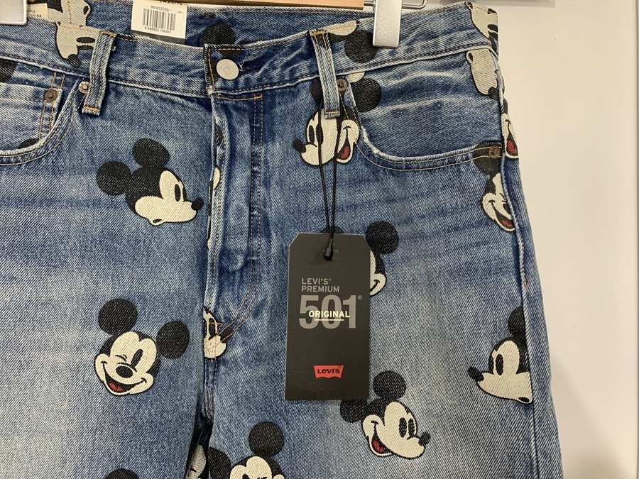 人気のコラボ【LEVIS×Disney COLLECTION】より ミッキーマウス ボタン ...