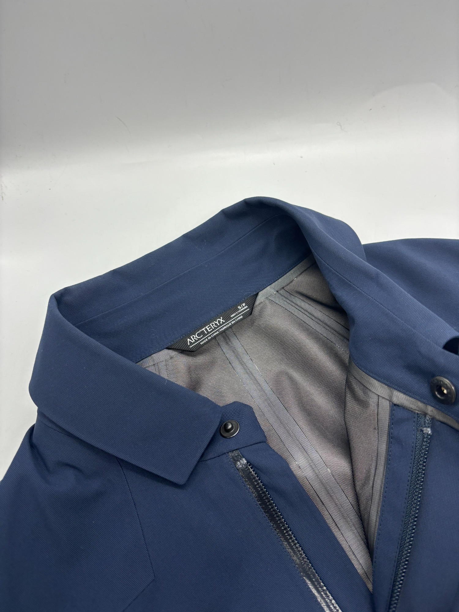 ARC'TERYXより「KEPPEL TRENCH COAT」が入荷しましたので紹介 ARC'TERYXより「KEPPEL TRENCH COAT」が入荷しましたので紹介