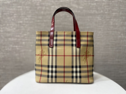 【美品】バーバリーロンドン セットアップ スリーピース シャドーホース 美品】バーバリーロンドン セットアップ スリーピース シャドー