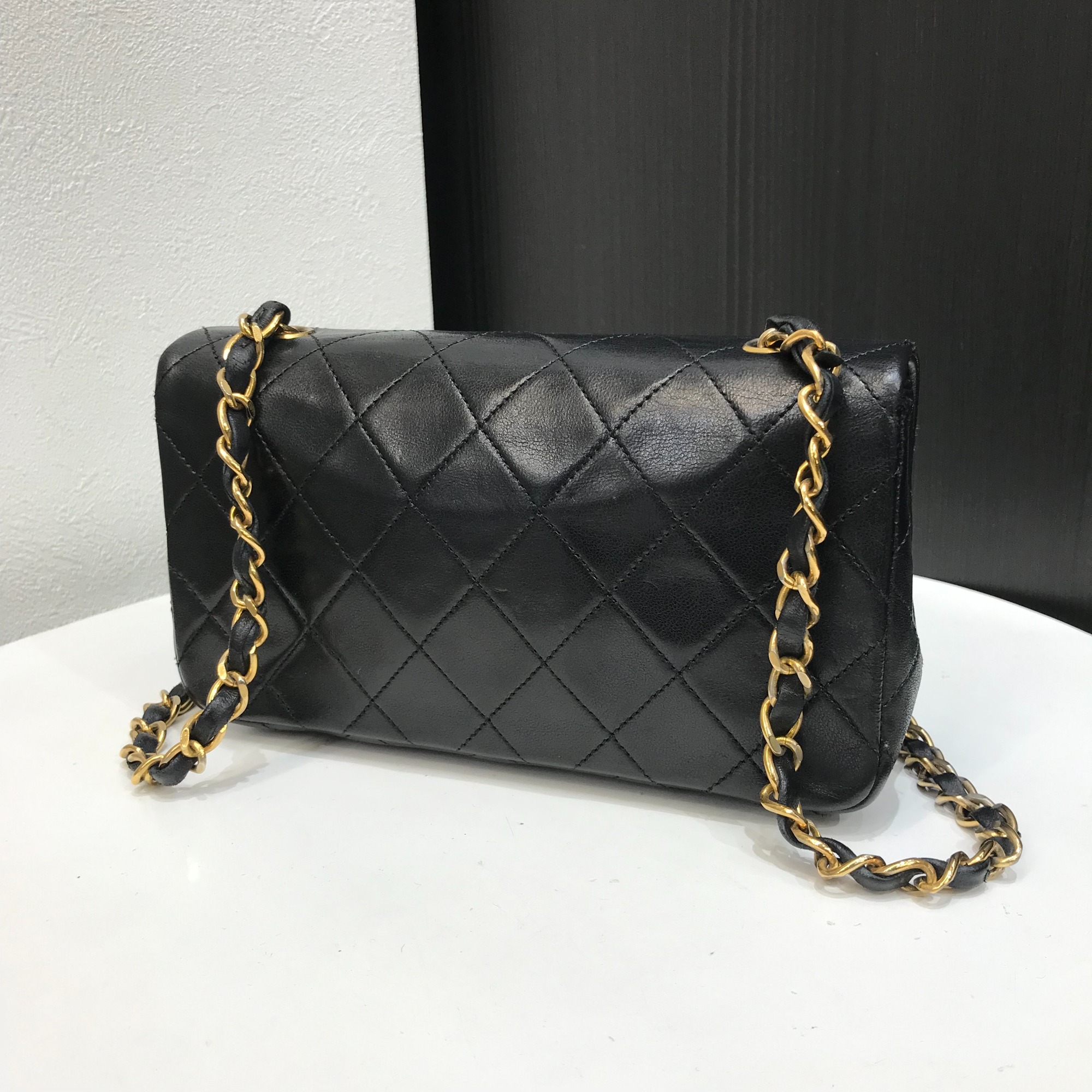 CHANEL/シャネル】より【チェーンショルダーバッグ】が買取入荷致し CHANEL/シャネル】より【チェーンショルダーバッグ】が買取入荷致し