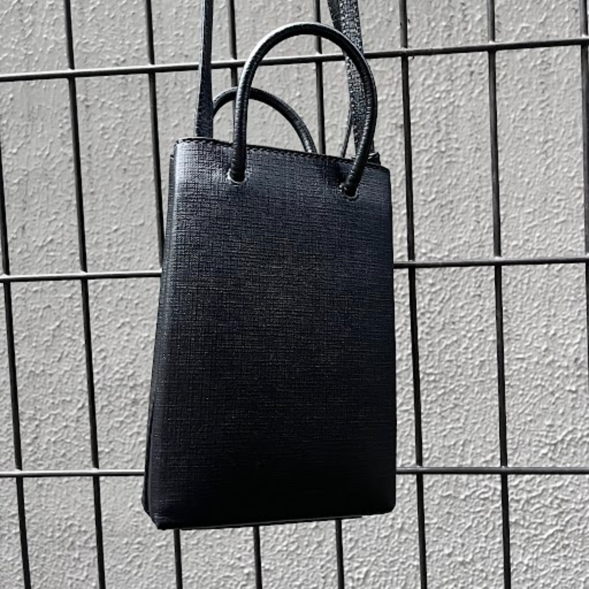 BALENCIAGA/バレンシアガ】 より【ミニショルダーバッグ】の買取入荷の