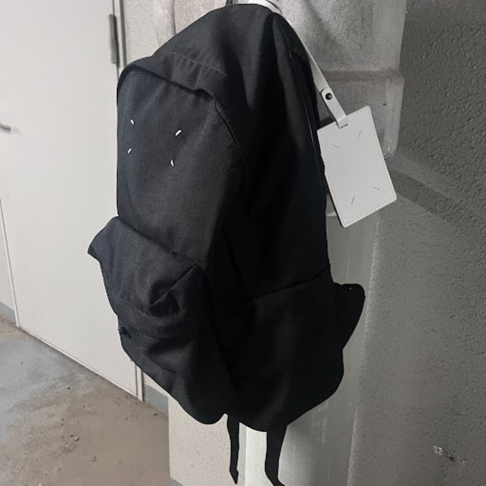 Maison Margiela/メゾンマルジェラ】より【1CON BACKPACK】の